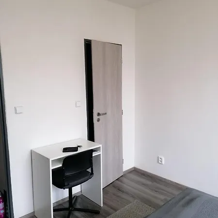 Проживание в семье Prague, Lovely In Shared Flat. Прага