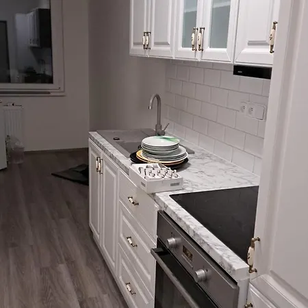 Prague, Lovely In Shared Flat. Проживание в семье Прага